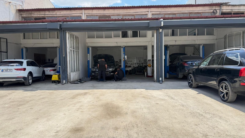 Atölye İçi Lift & Onarım Bölümü